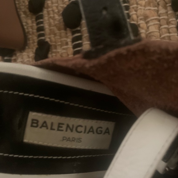 Size 36 (6) Balenciaga good condition - Picture 1 of 8